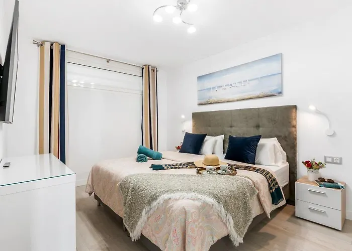 Modern Cristianos Center Lejlighed *