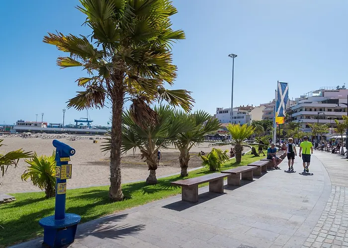 Modern Cristianos Center * Los Cristianos (Tenerife)