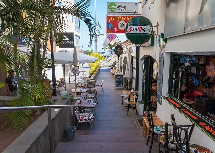 Modern Cristianos Center Los Cristianos (Tenerife)