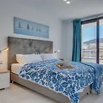 Modern Cristianos Center Lejlighed