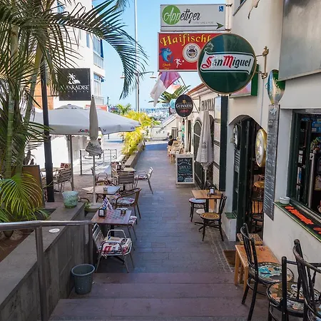 Modern Cristianos Center Los Cristianos (Tenerife)