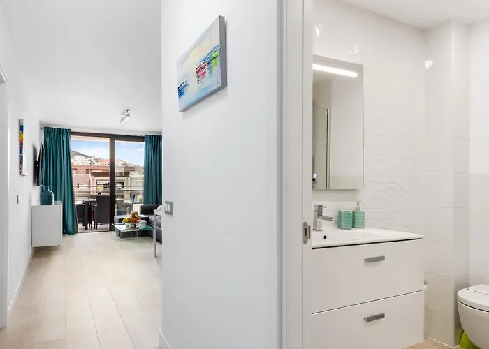 Modern Cristianos Center 洛斯克里斯蒂亚诺斯