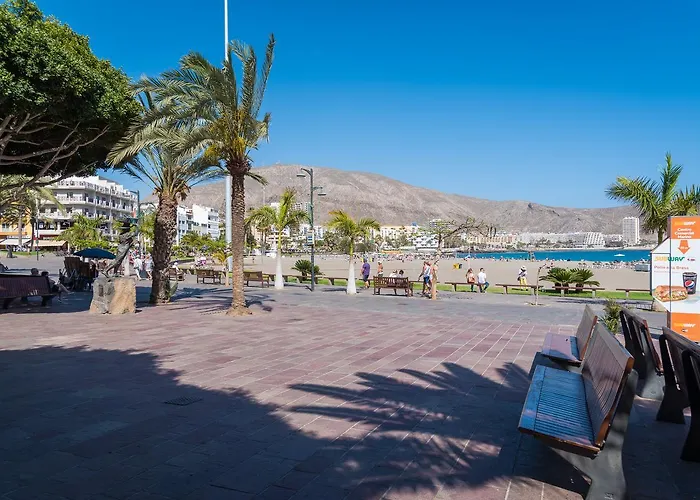 Modern Cristianos Center 公寓 *