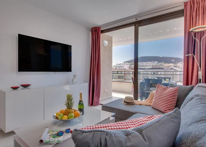 Modern Cristianos Center 洛斯克里斯蒂亚诺斯