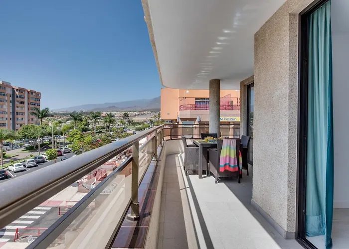 Modern Cristianos Center 公寓 *