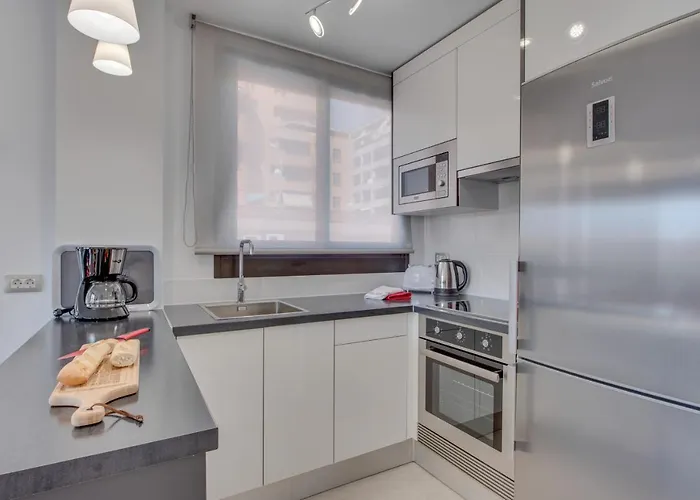 Modern Cristianos Center 公寓 *