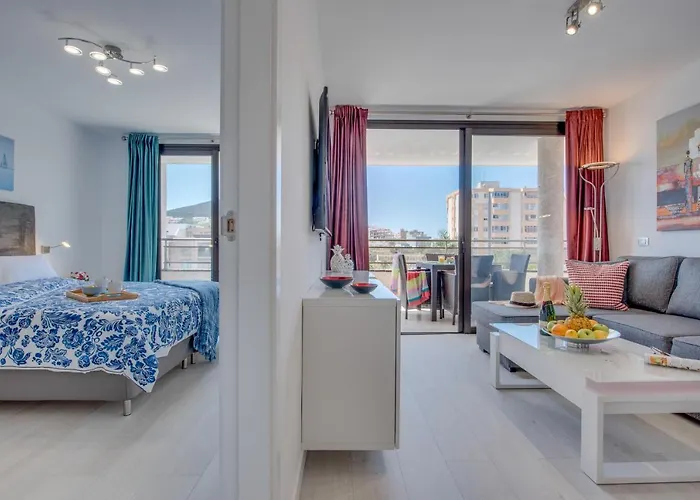 Modern Cristianos Center * 洛斯克里斯蒂亚诺斯