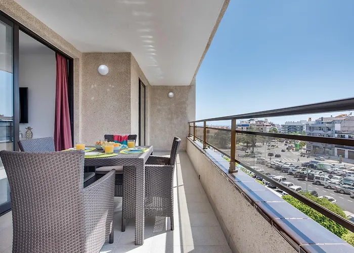 Modern Cristianos Center 公寓 *